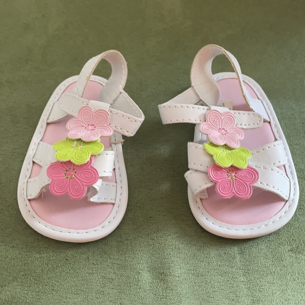 NB 0-3 white sandals w/ pink green flowers summer